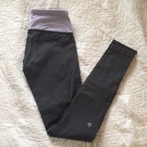 Grey lululemon leggings with purple waistband